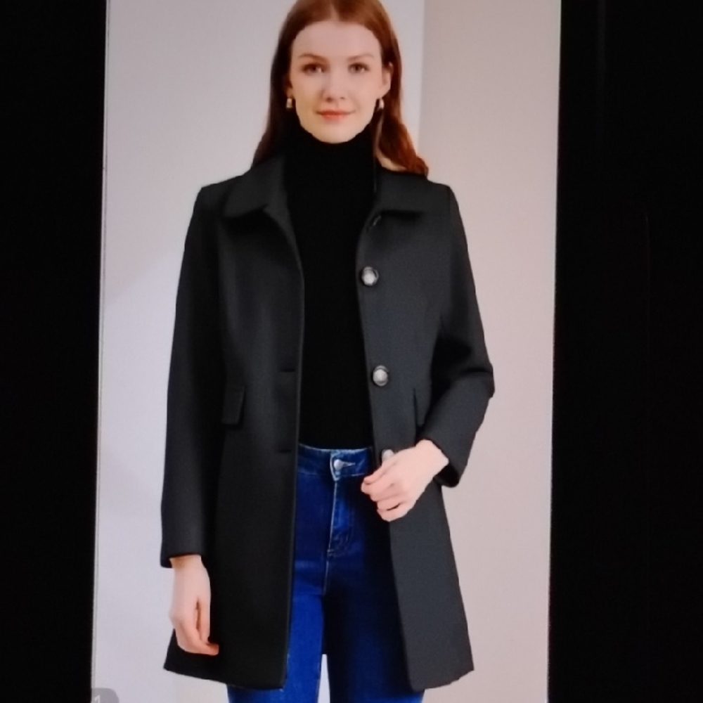XL Winter Overcoat With A Peter Pan Collar And Pockets